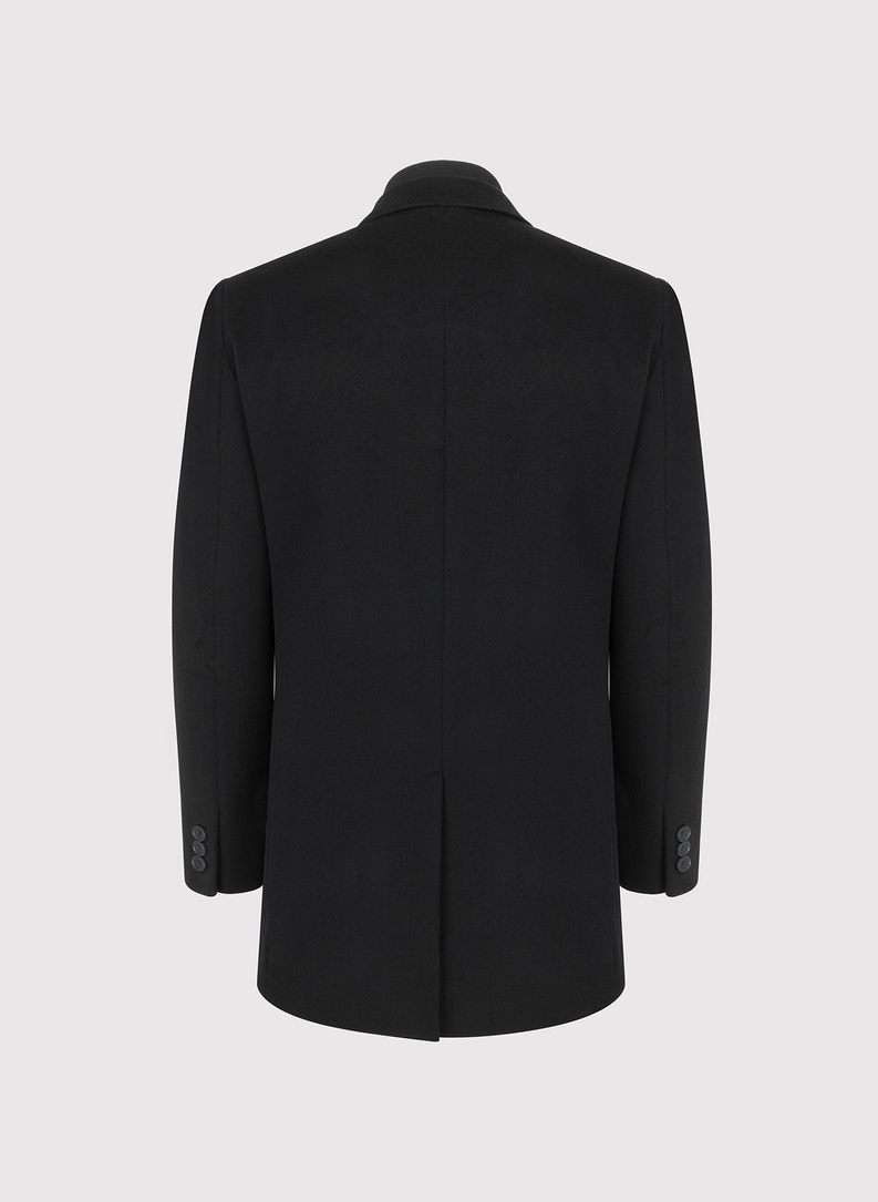 Juodas vyriškas lietpaltis su vilna